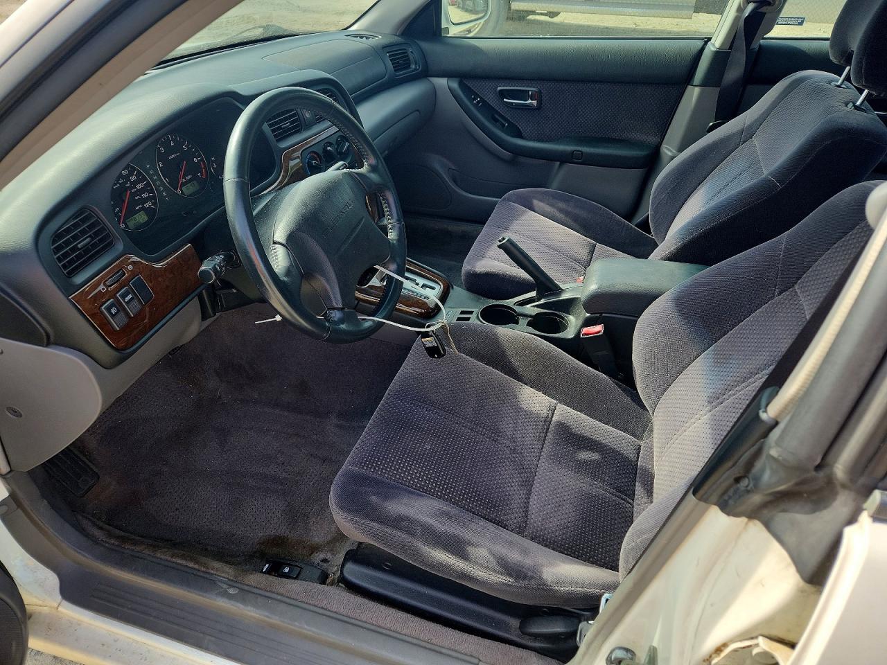 Subaru Legacy L