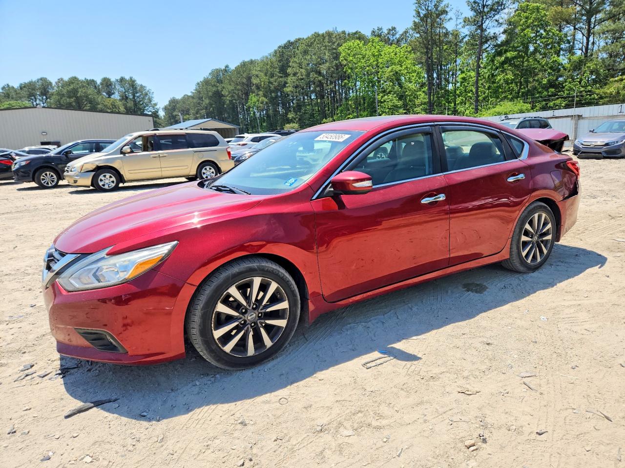 Salvage Nissan Altima Image