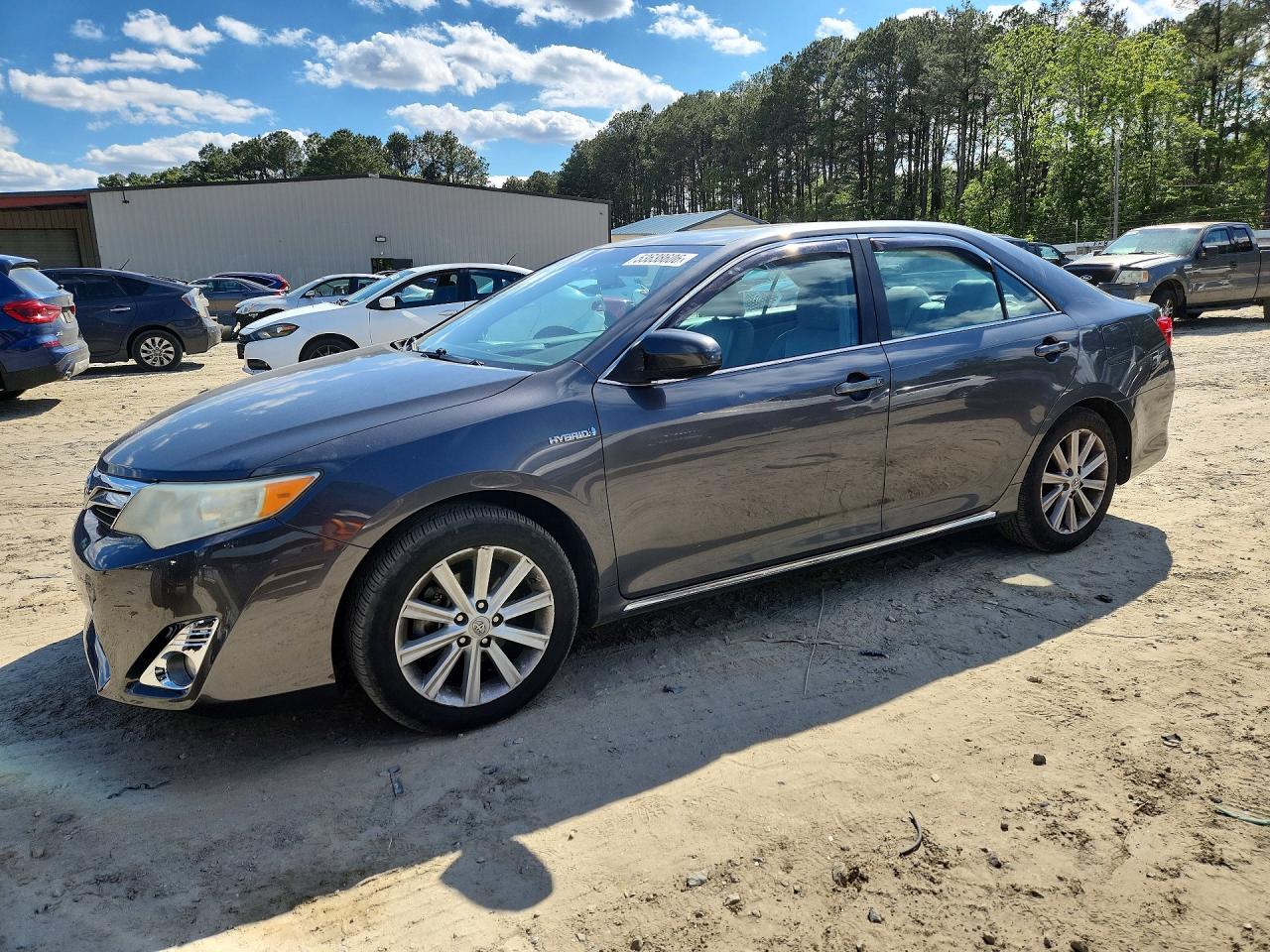 Salvage Toyota Camry Image