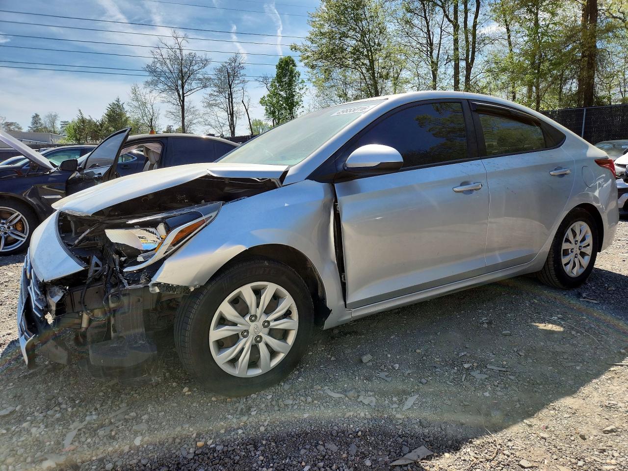 Salvage Hyundai ACCENT Image