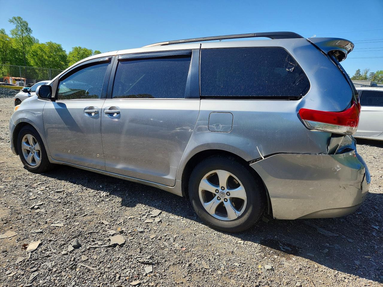 Toyota Sienna Le