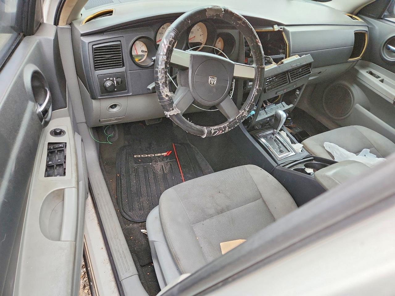 Dodge Charger Se