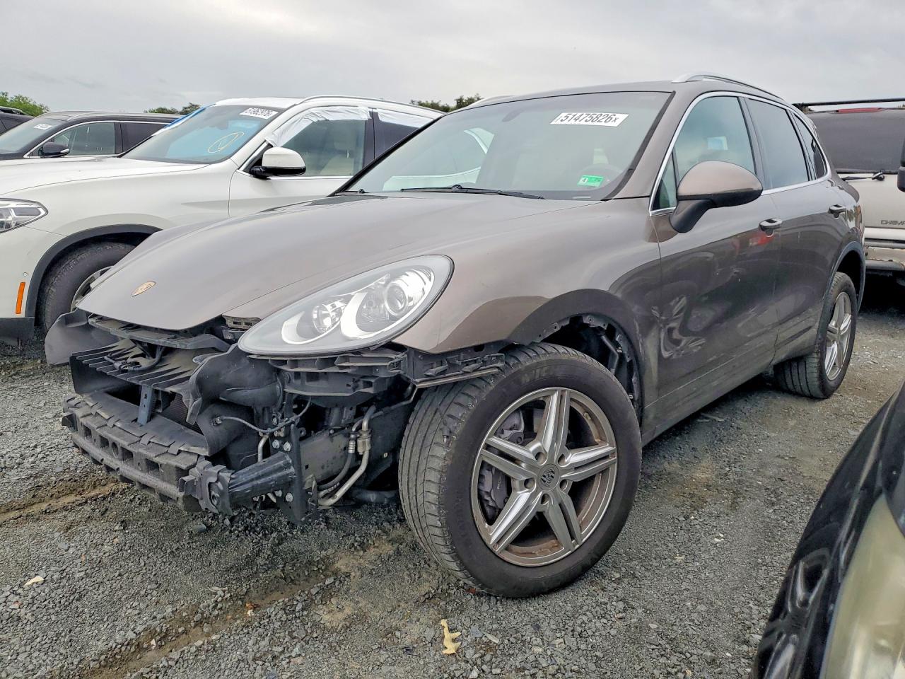 Salvage Porsche Cayenne Image