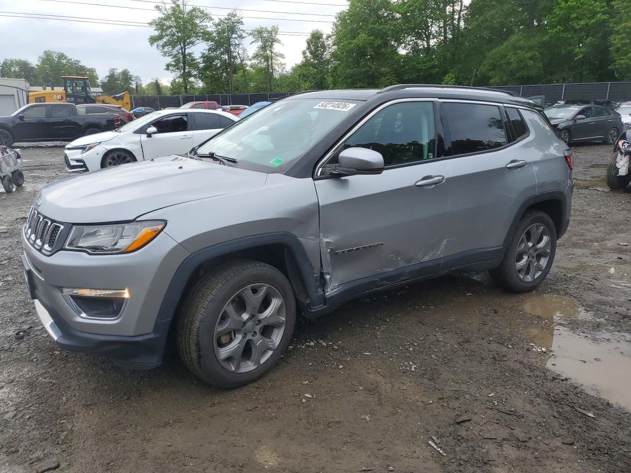 Salvage Jeep Compass Image