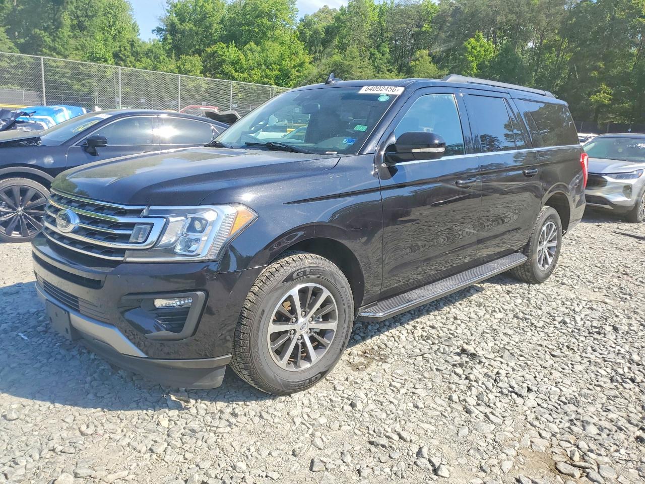 Salvage Ford Expedition Image