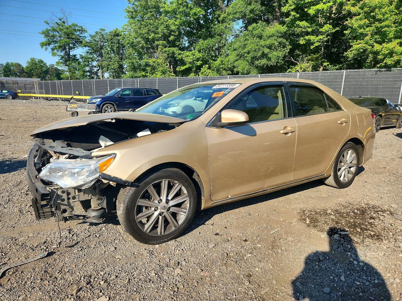 Salvage Toyota Camry Image