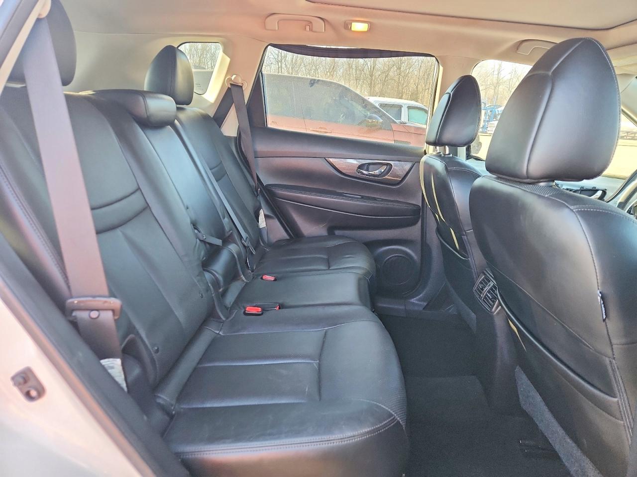 Nissan Rogue S
