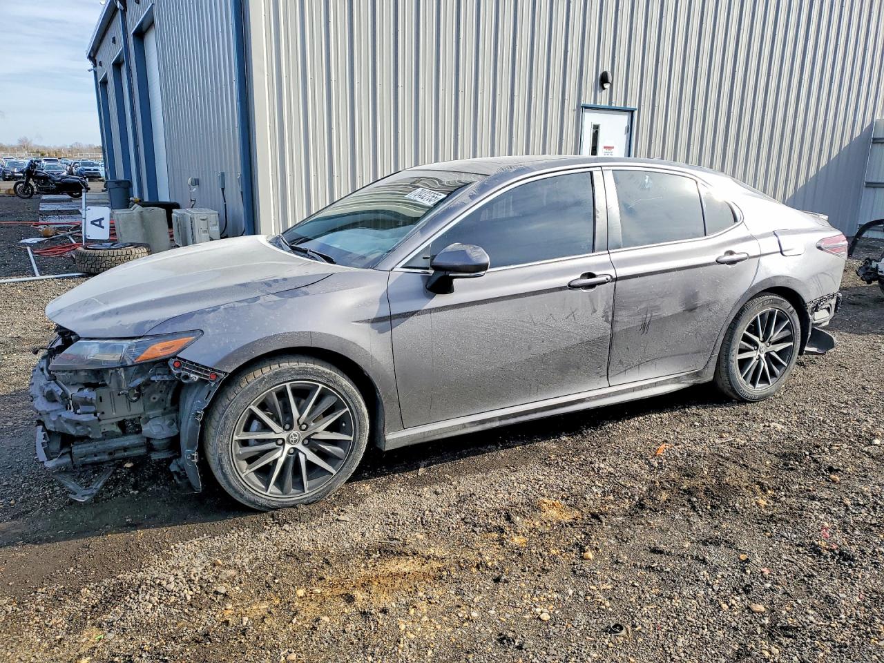 Salvage Toyota Camry Image