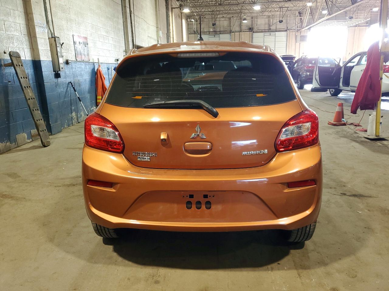 Mitsubishi Mirage Le