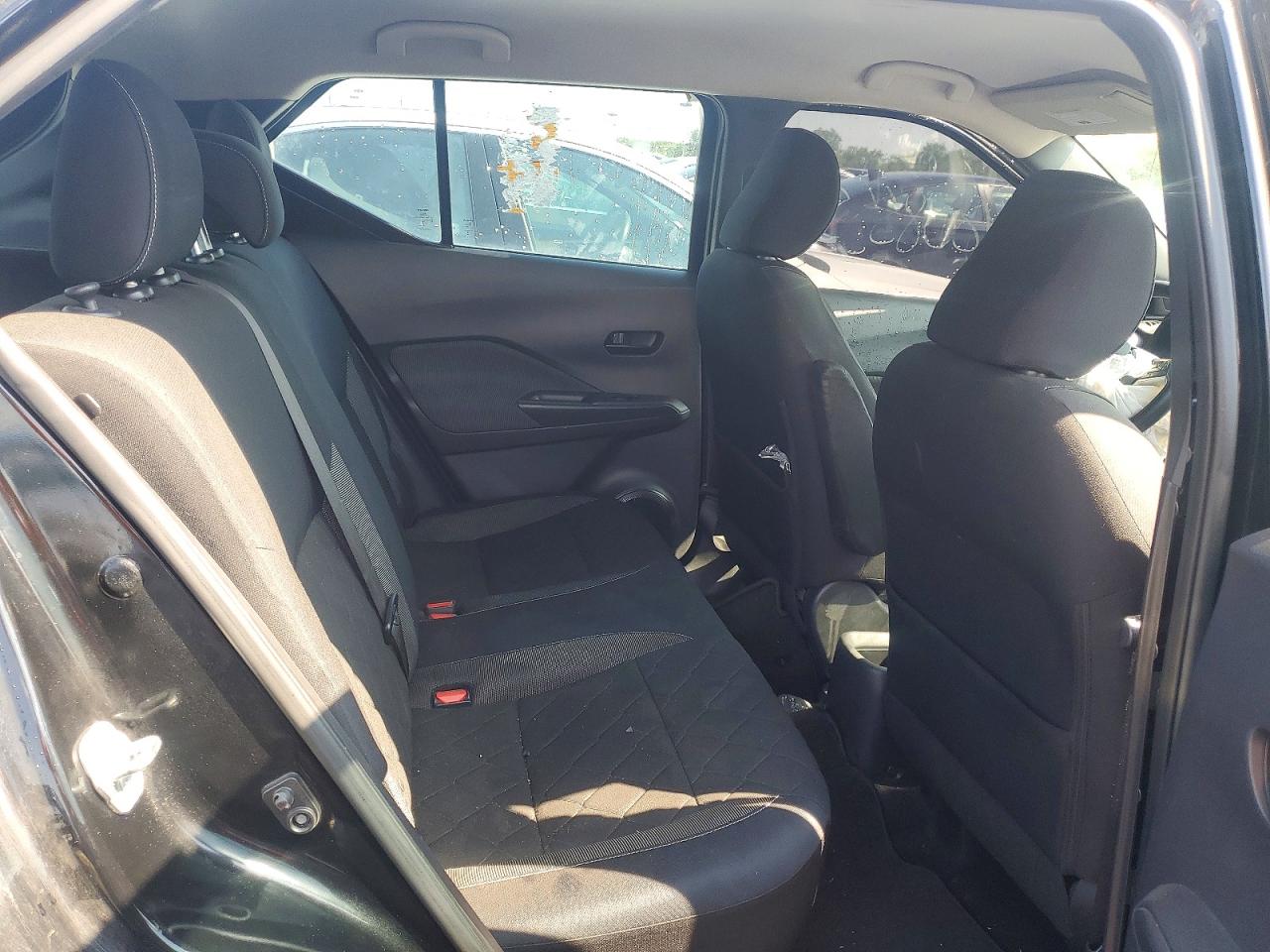 Nissan Kicks S