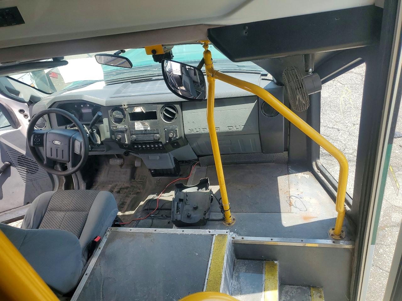 Ford F-550 Super Duty
