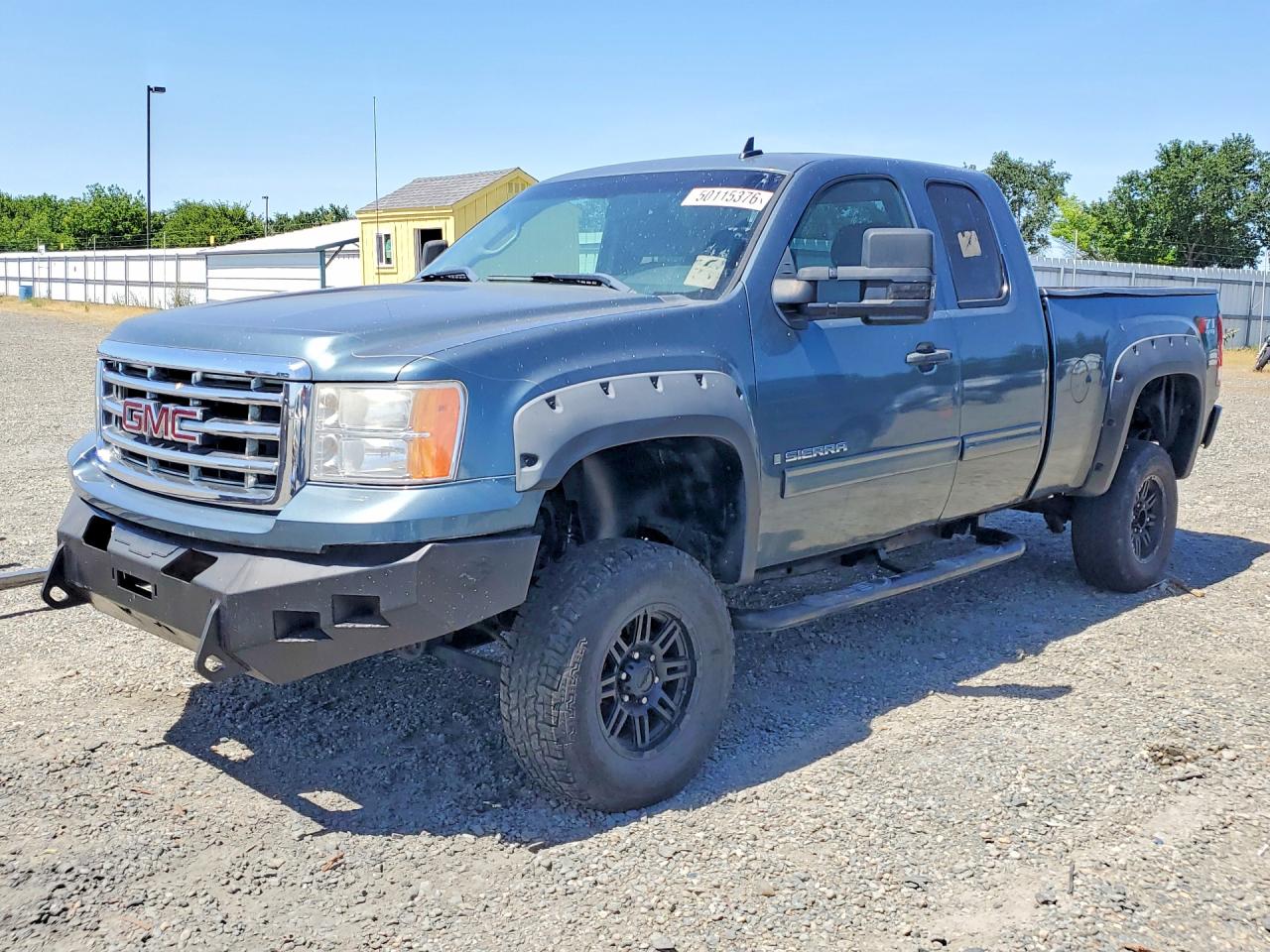 Salvage GMC Sierra Image