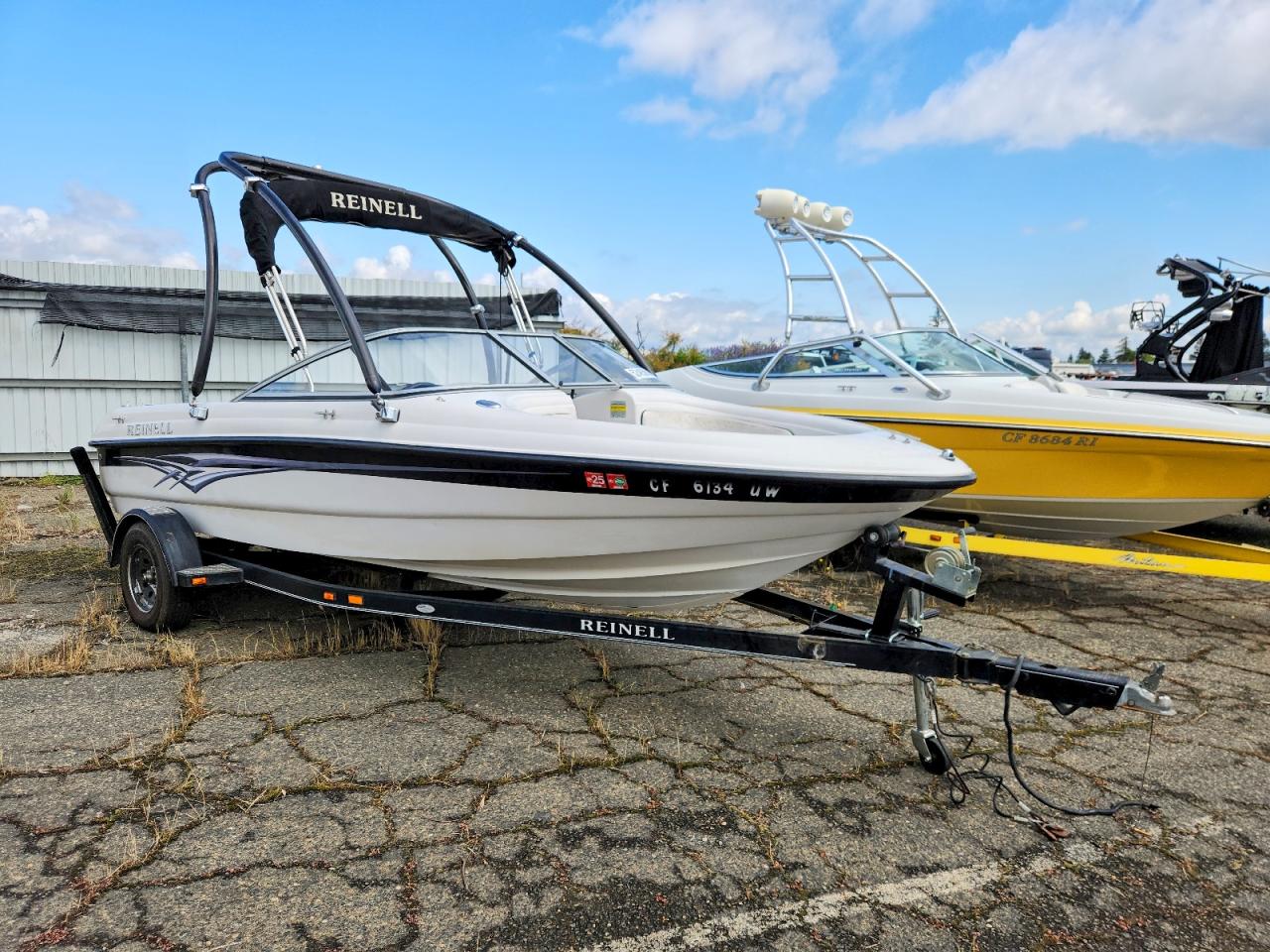 Salvage Reinell Boat 185ls Image
