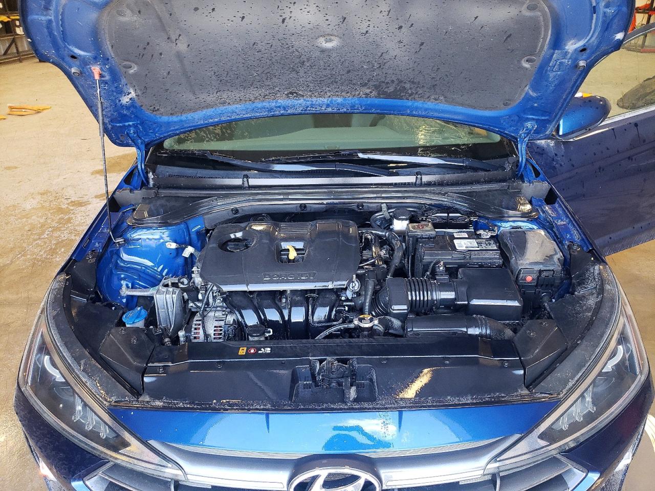 Hyundai ELANTRA Sel