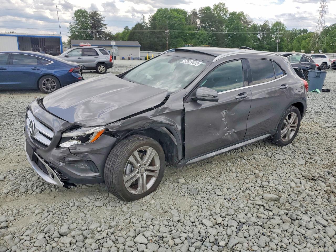 Salvage Mercedes-Benz GLA Image