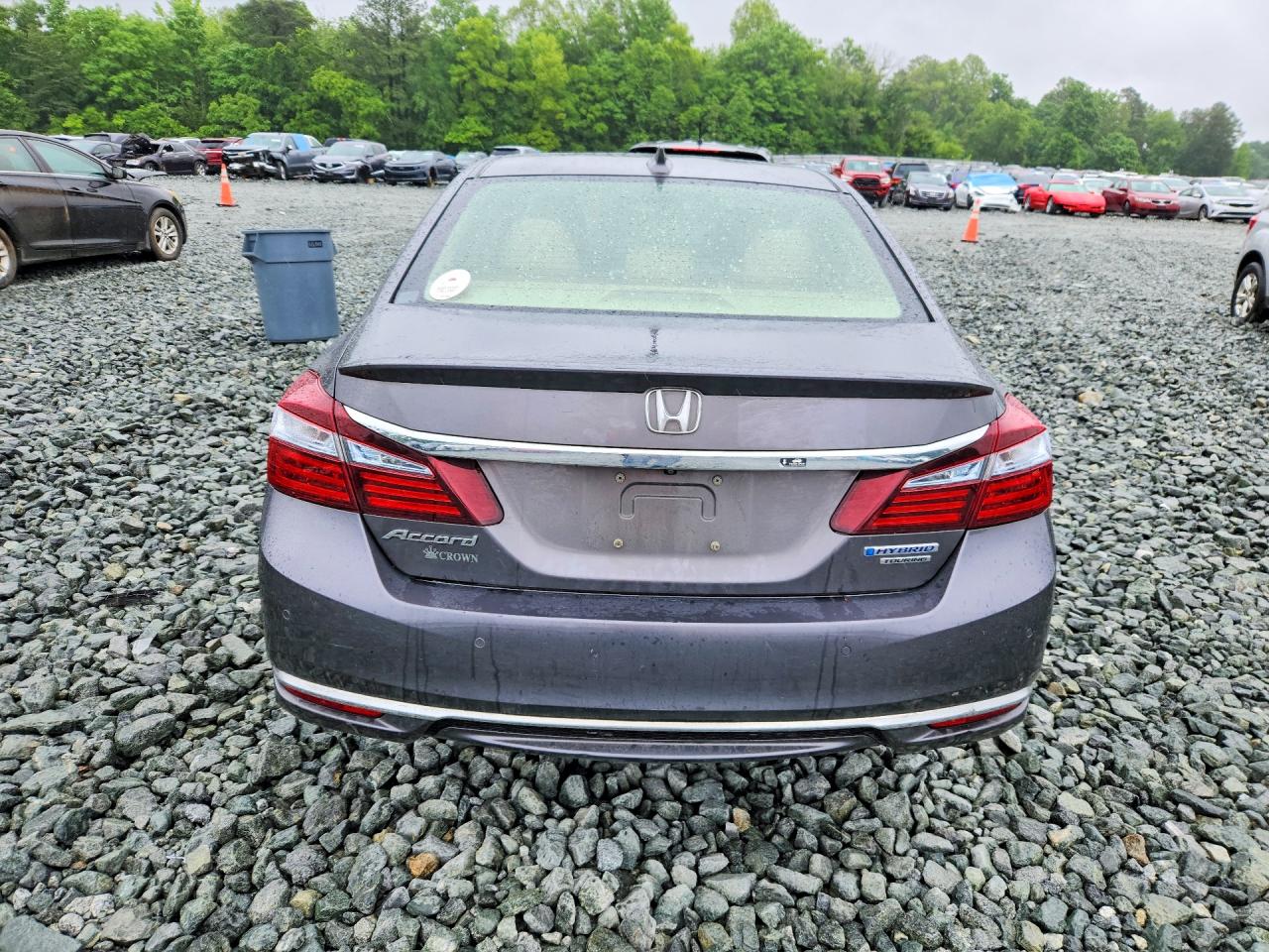 Honda Accord Touring Hybrid