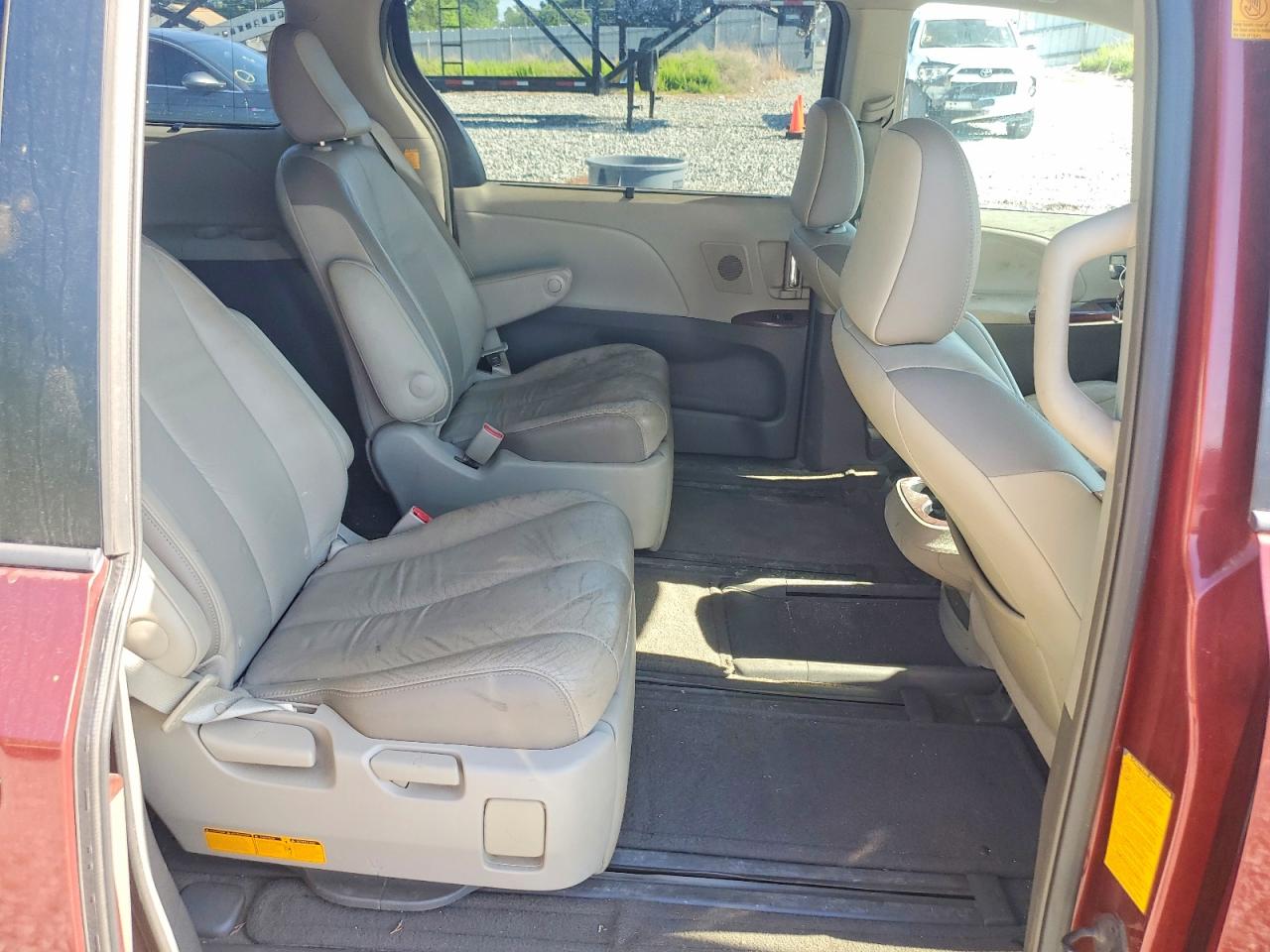 Toyota Sienna Limited 7-passenger
