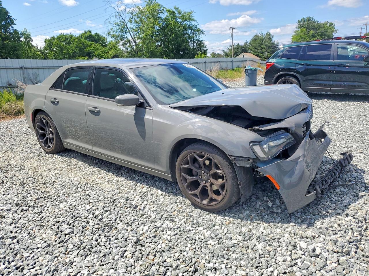 Chrysler 300 S
