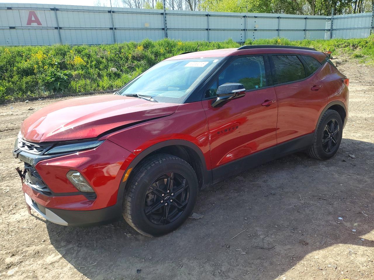 Salvage Chevrolet Blazer Image
