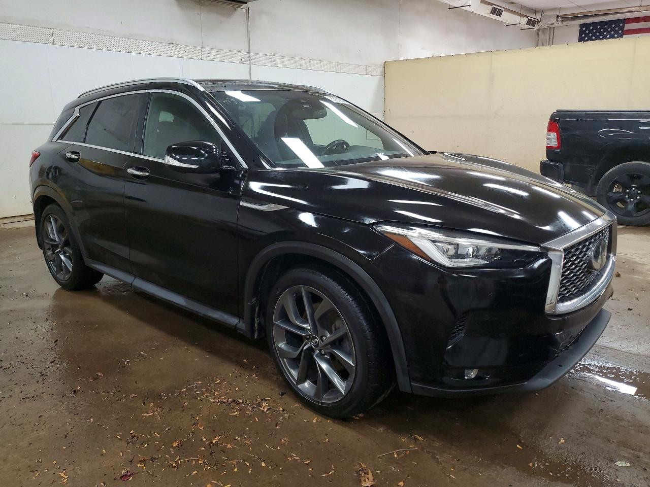 INFINITI Qx Essential