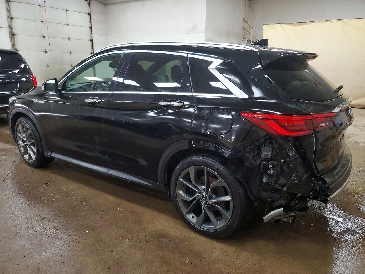 INFINITI Qx Essential