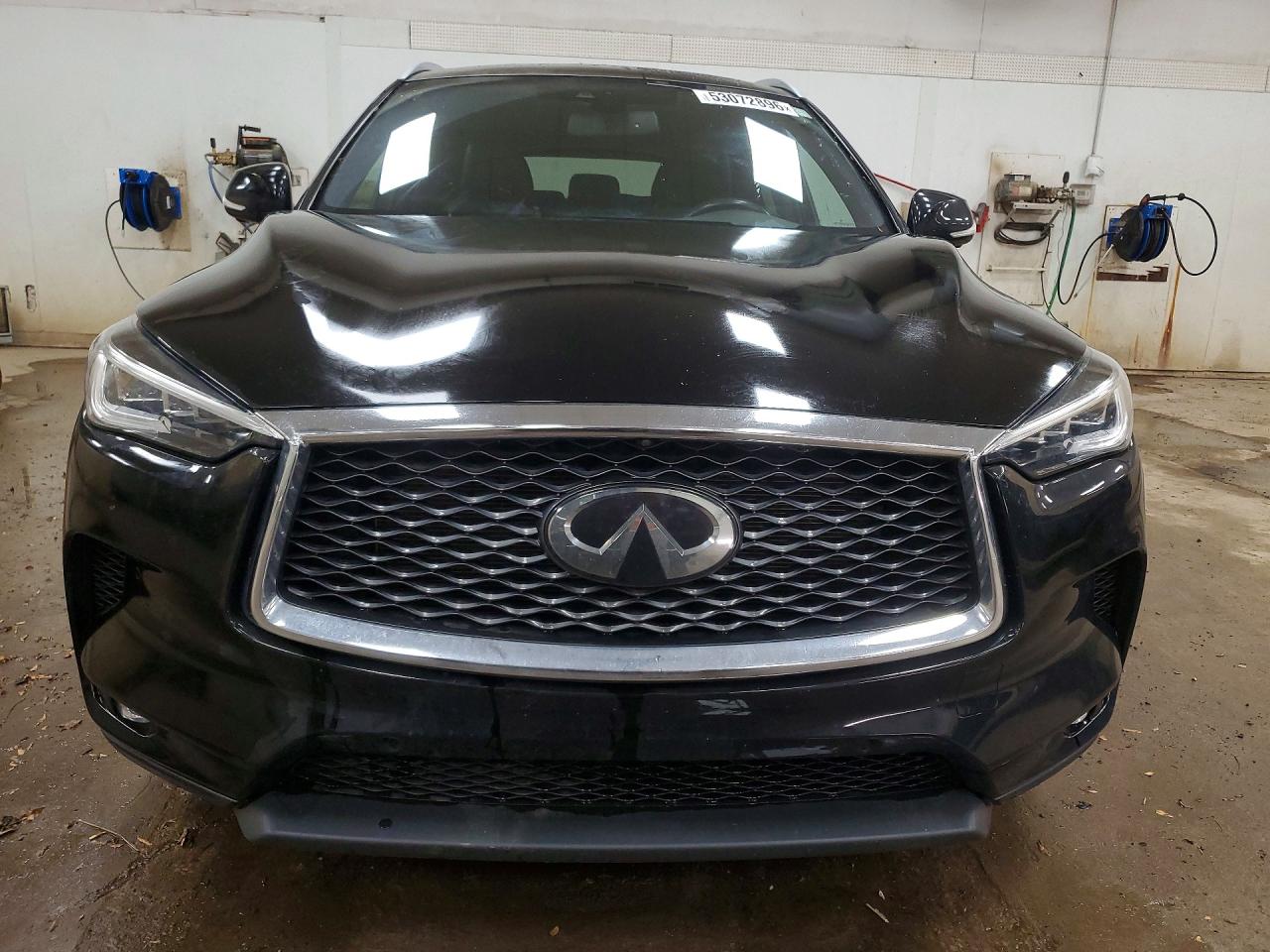 INFINITI Qx Essential