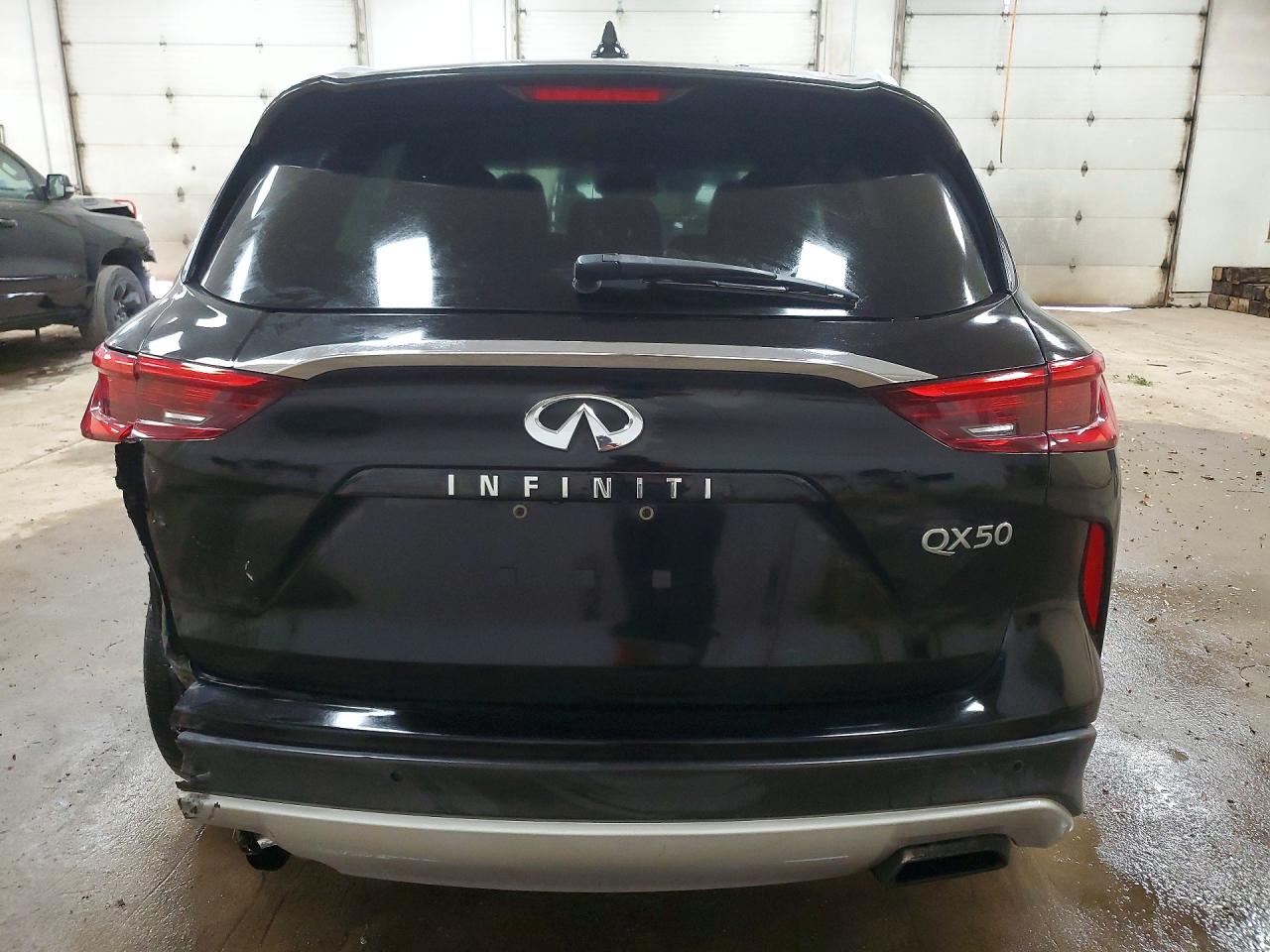 INFINITI Qx Essential