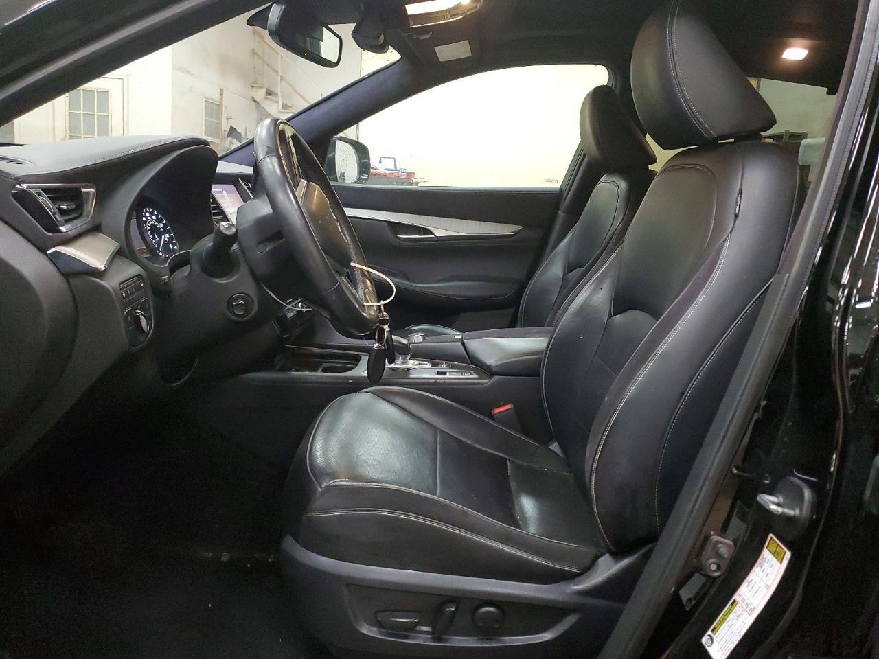 INFINITI Qx Essential