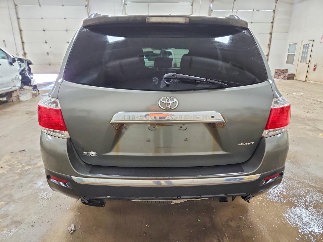 Toyota Highlander Base