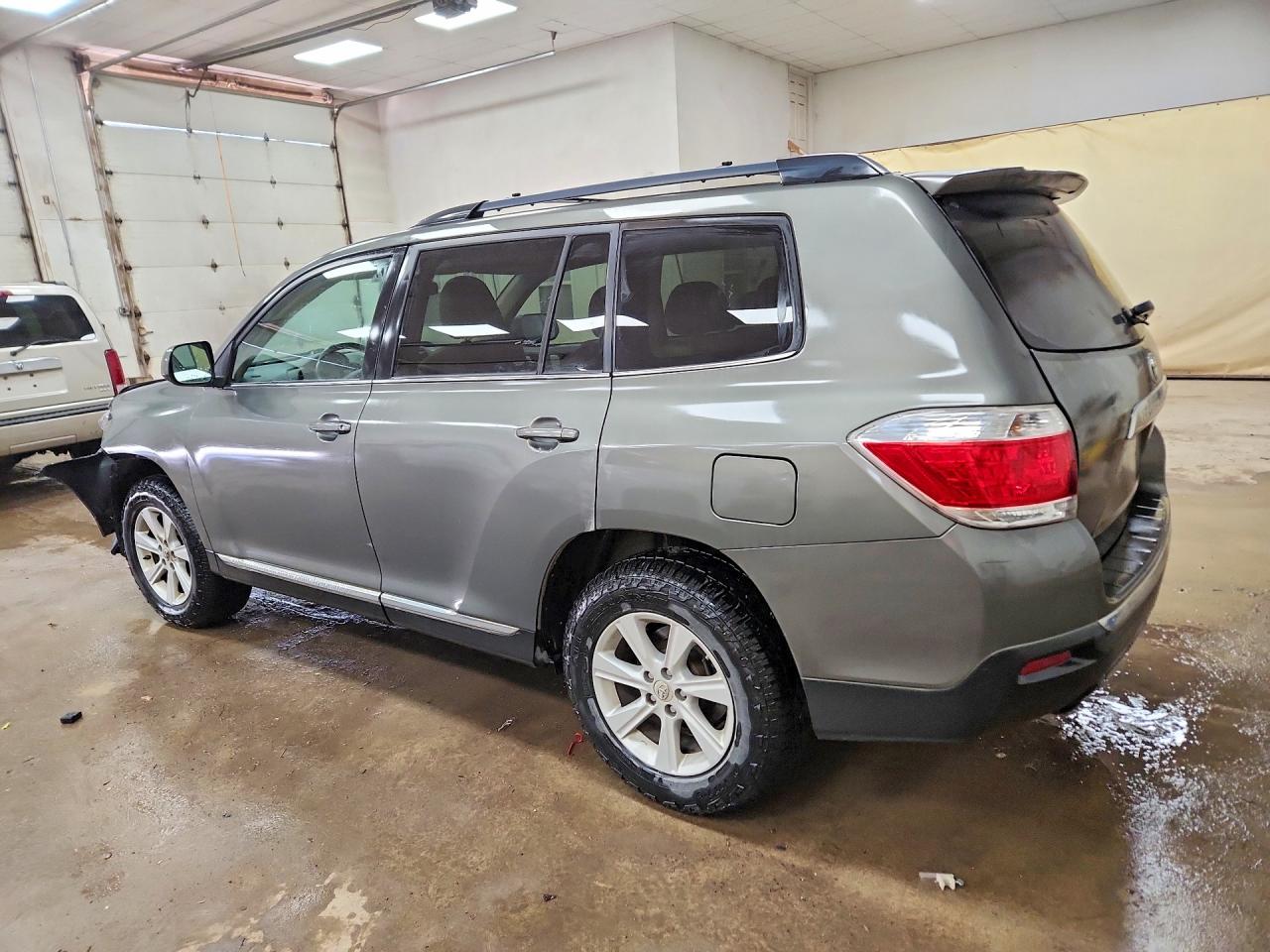 Toyota Highlander Base