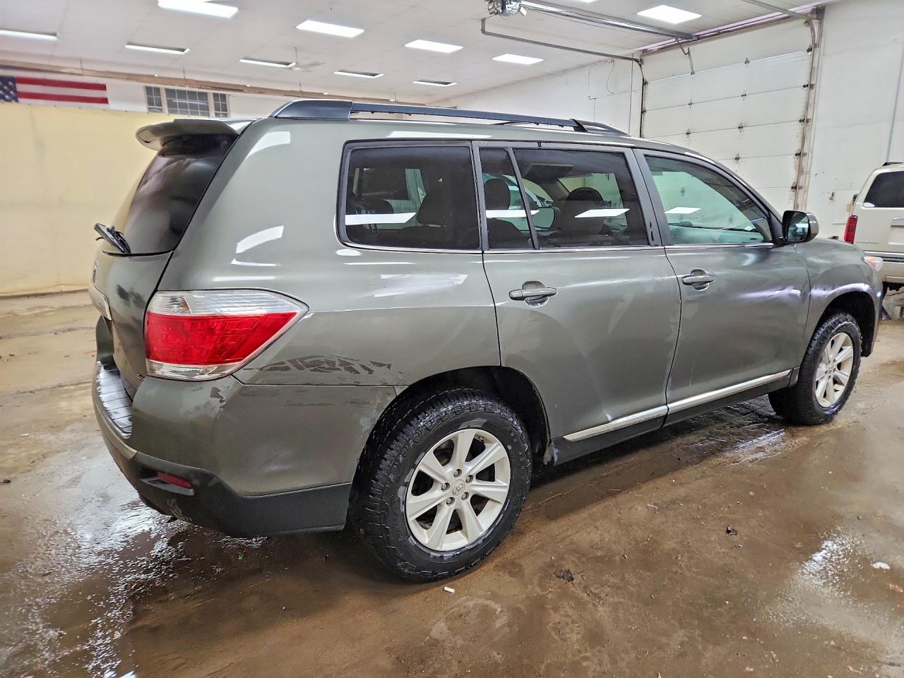 Toyota Highlander Base