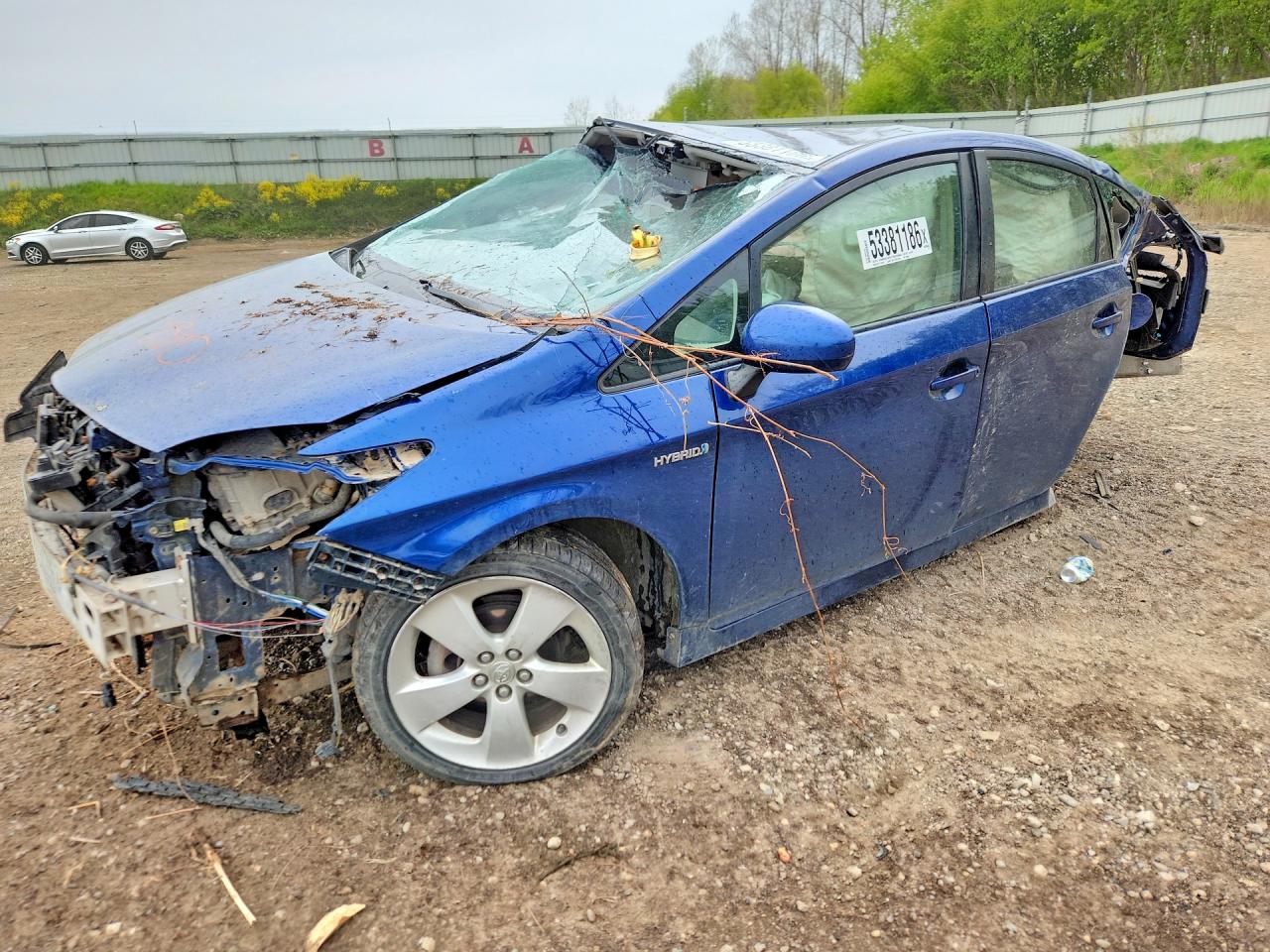 Salvage Toyota Prius Image