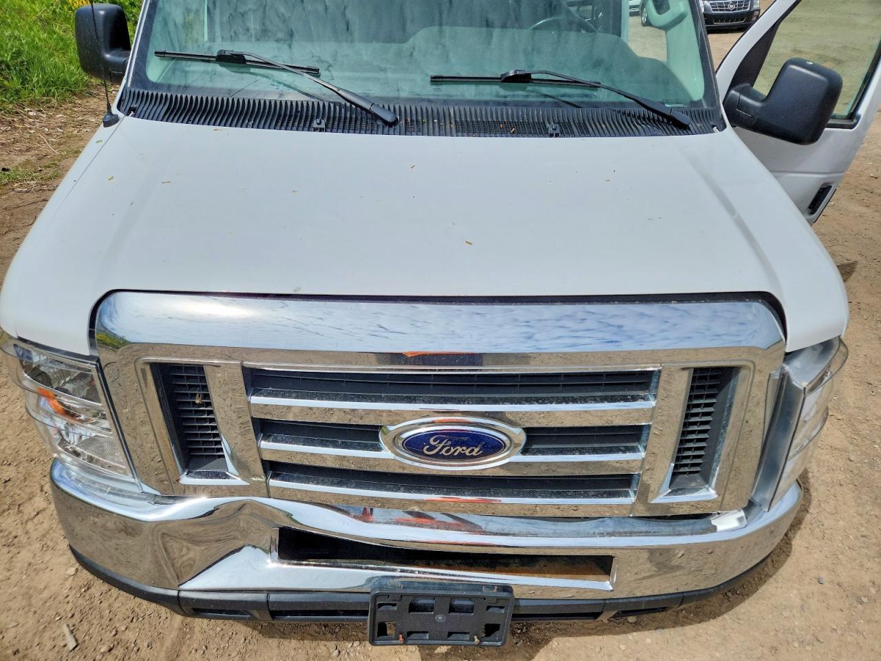 Ford Econoline E350 Super Duty Wagon