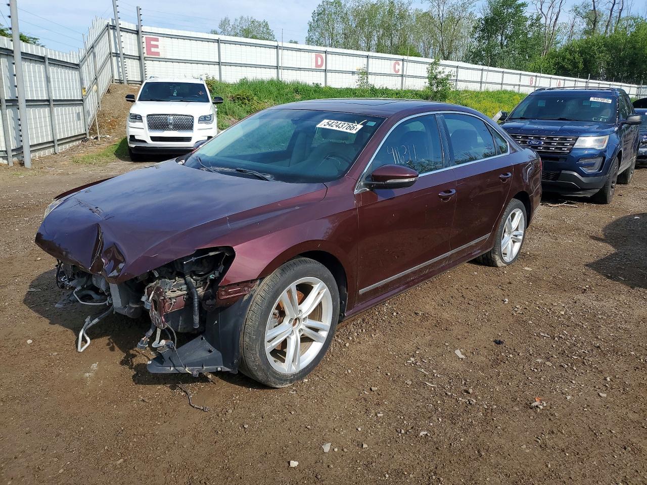 Salvage Volkswagen Passat Image