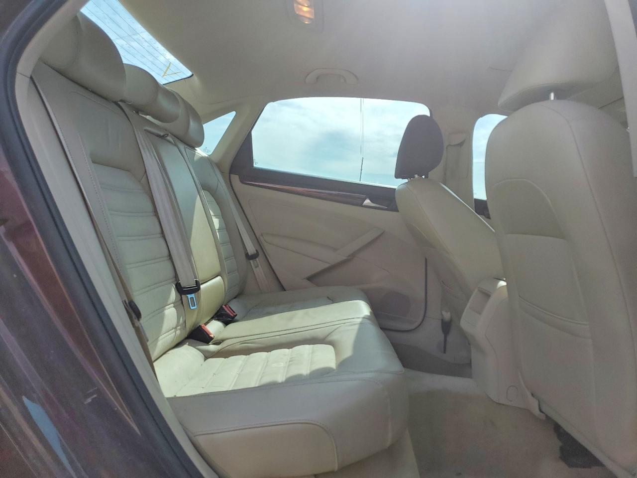 Volkswagen Passat Sel
