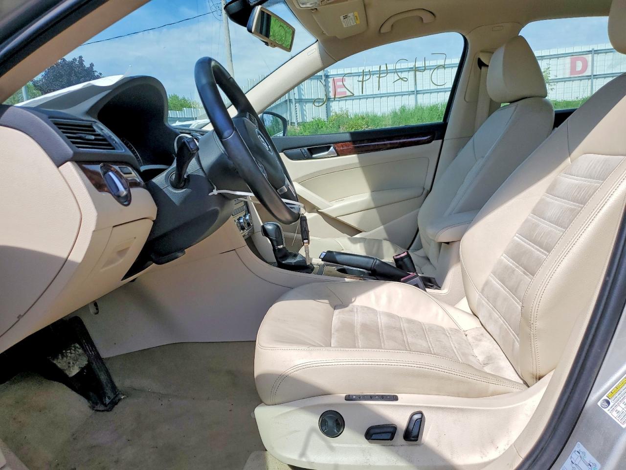 Volkswagen Passat Sel