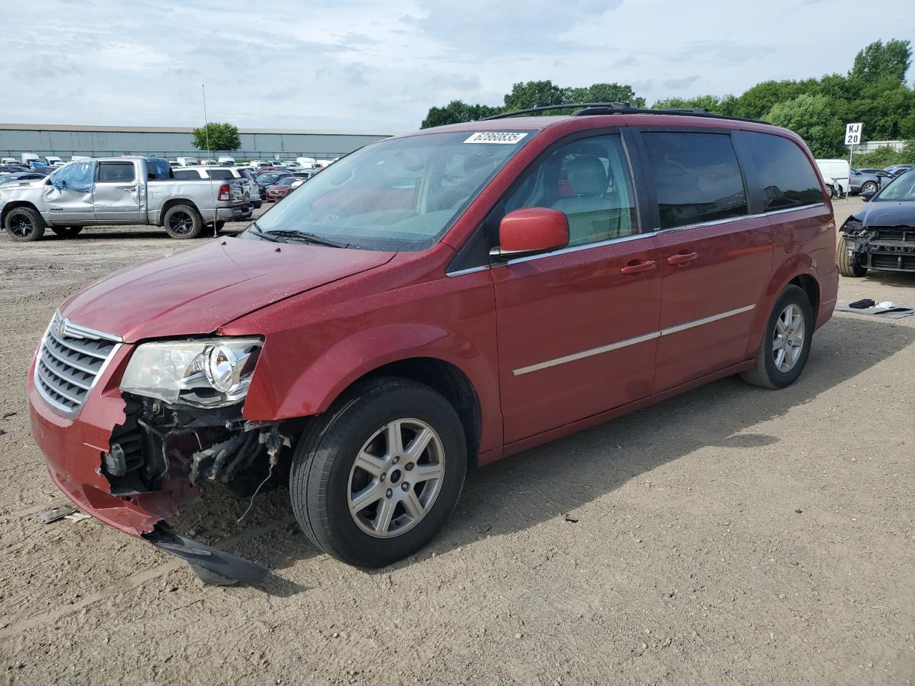 Salvage Chrysler Minivan Image
