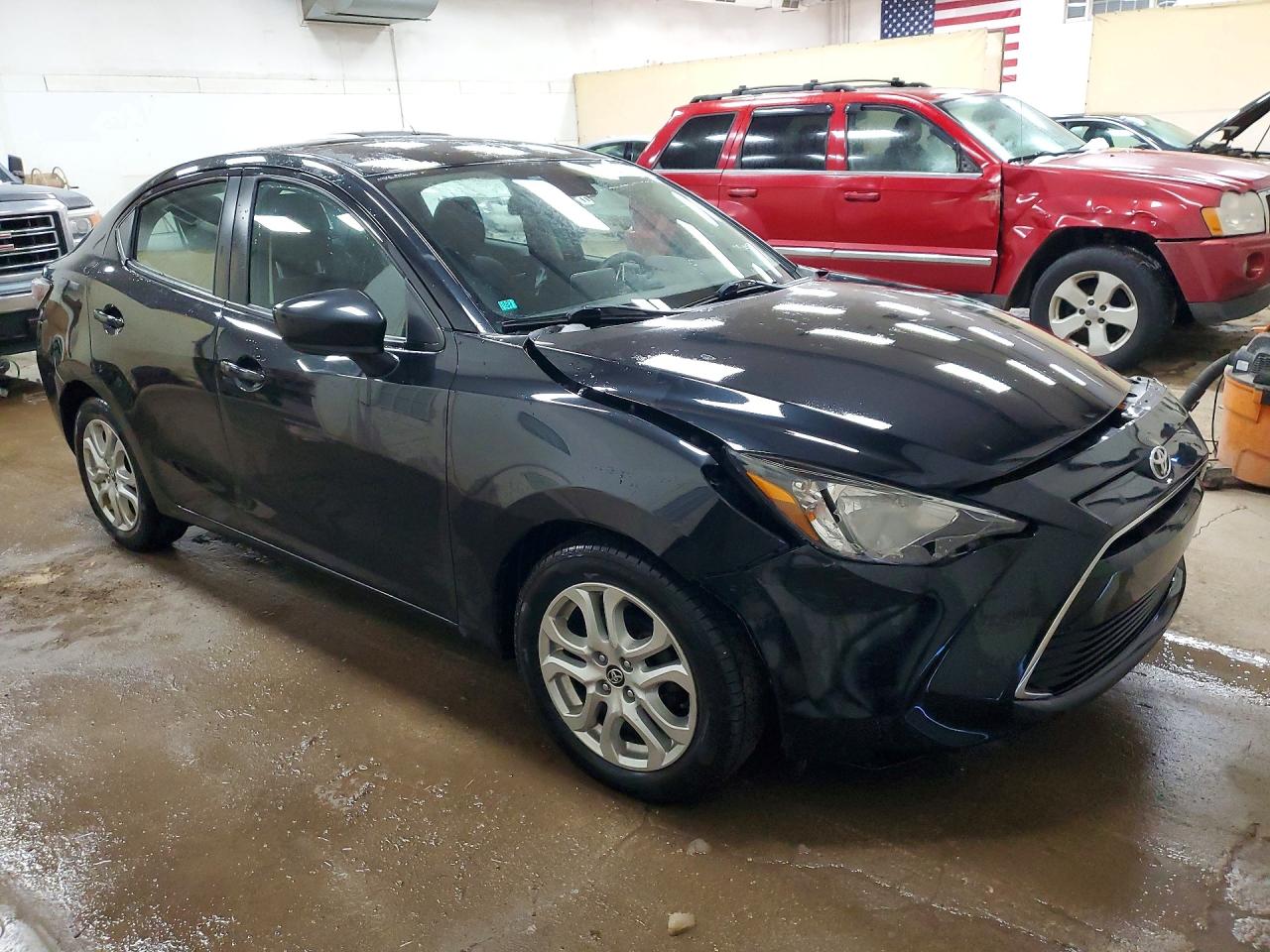 Toyota Yaris Base