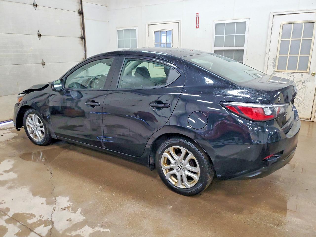 Toyota Yaris Base