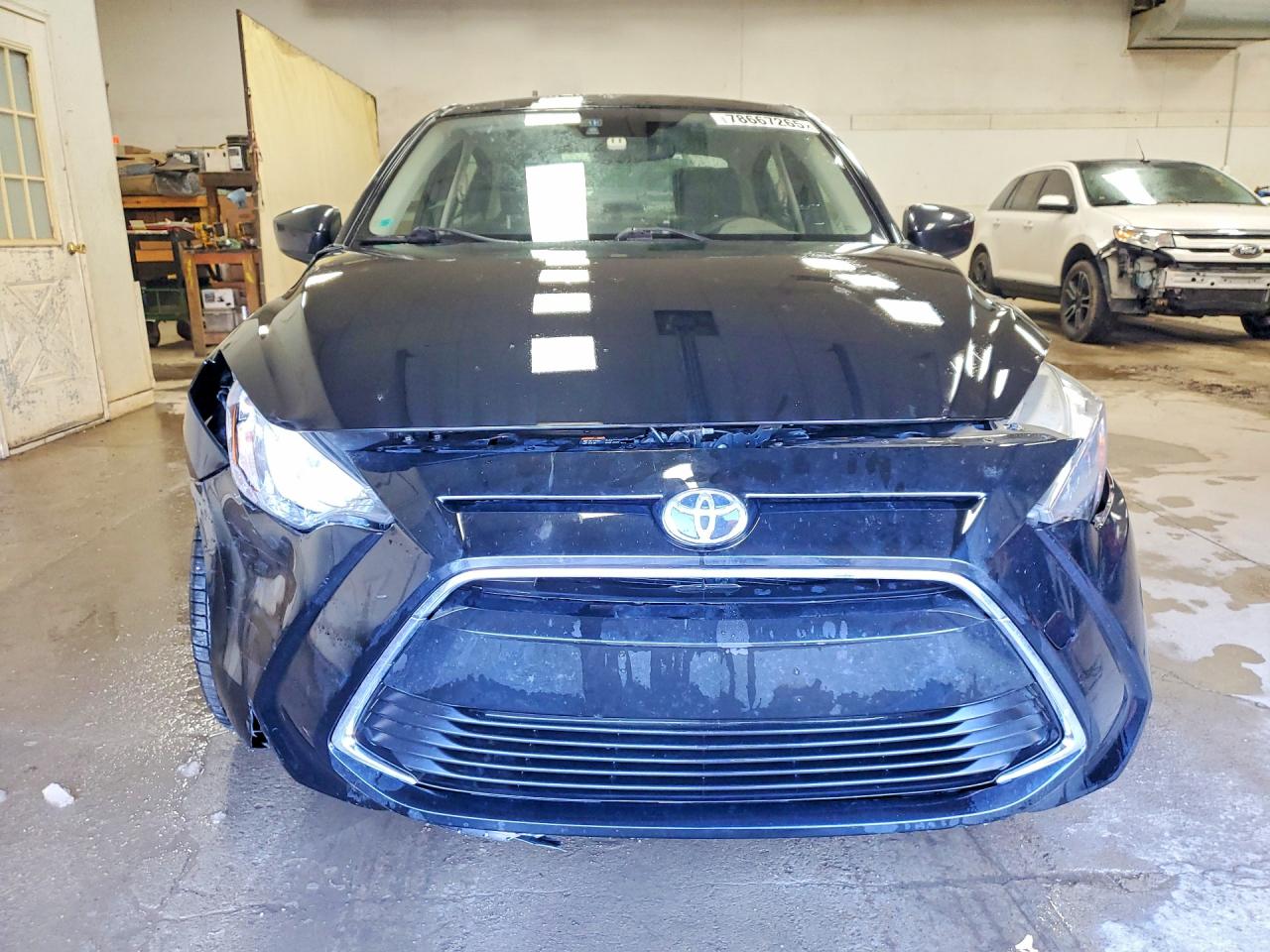 Toyota Yaris Base