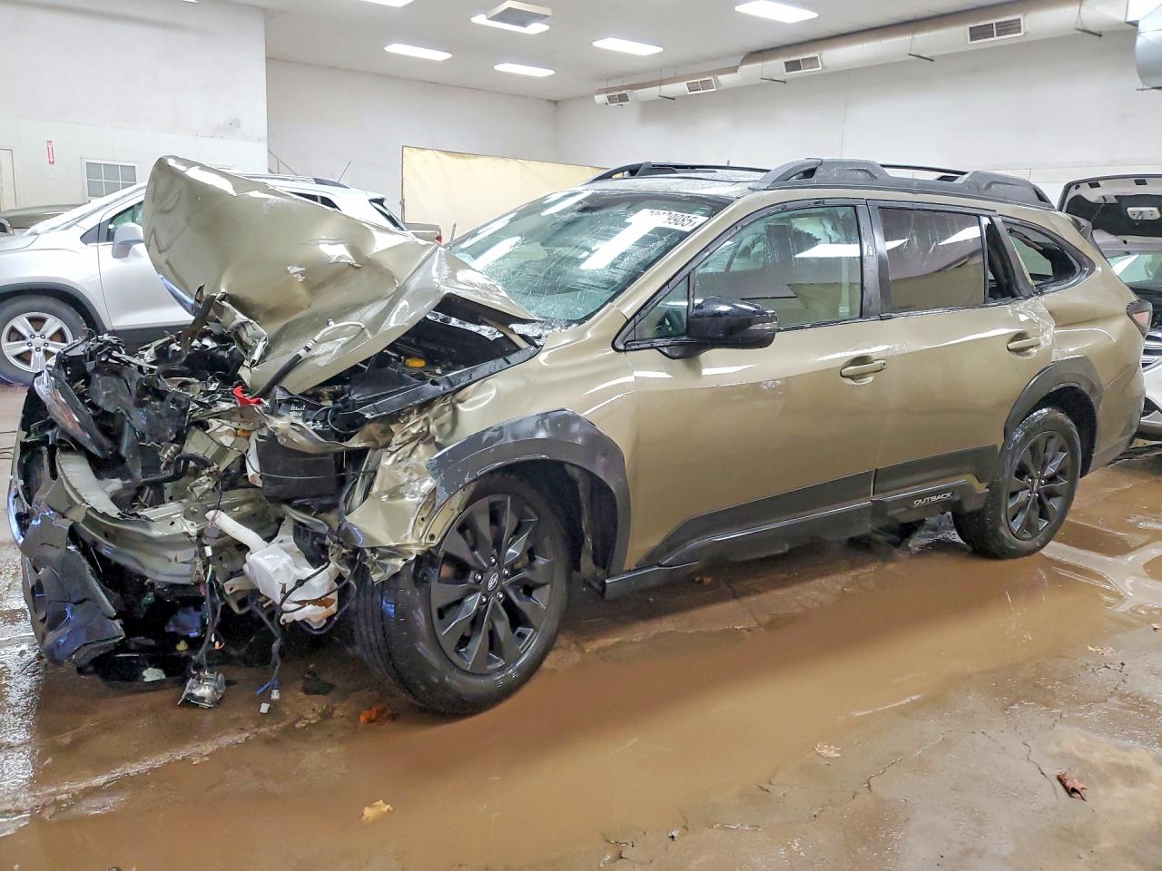 Salvage Subaru Outback Image