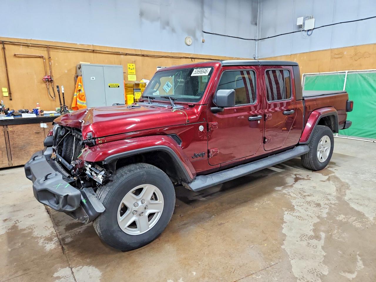 Salvage Jeep Gladiator Image