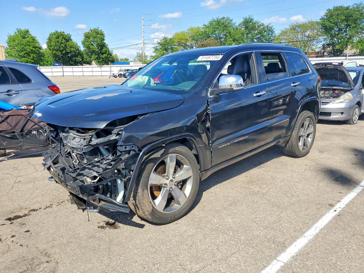 Salvage Jeep Cherokee Image