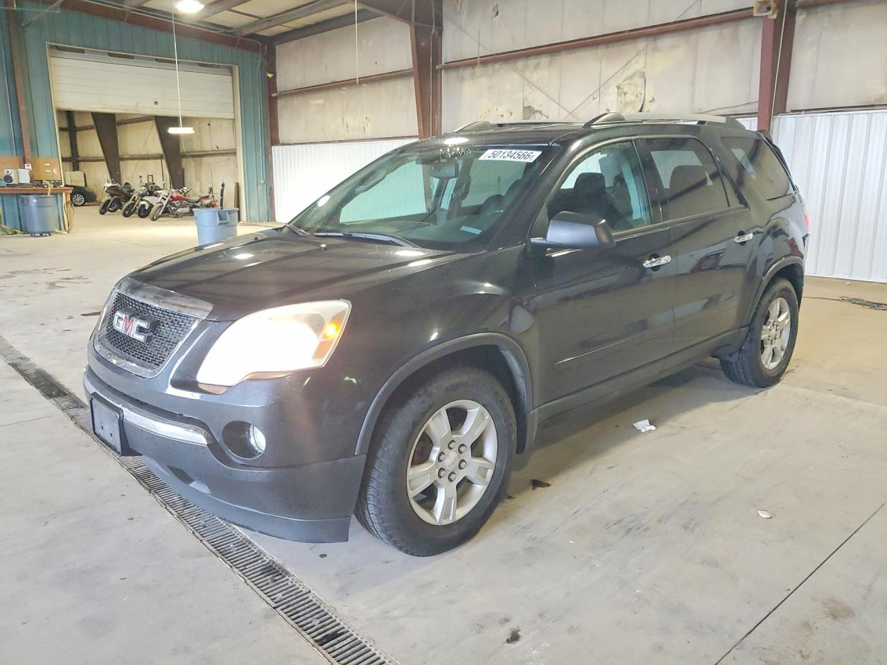 Salvage GMC Acadia Image