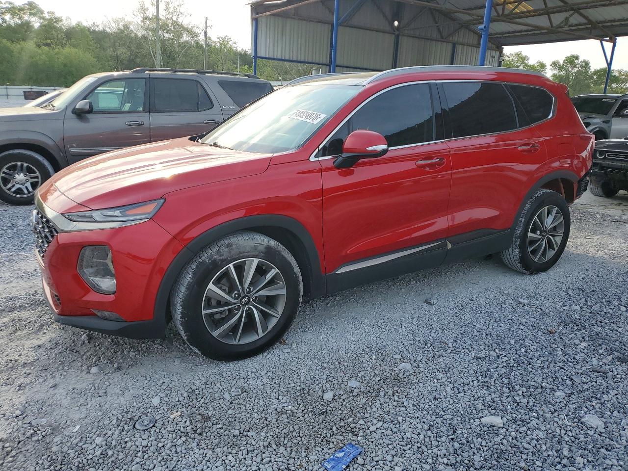 Salvage Hyundai SANTA FE Image