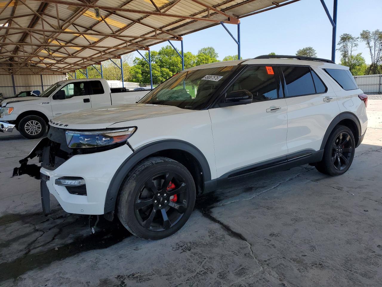 Salvage Ford Explorer Image