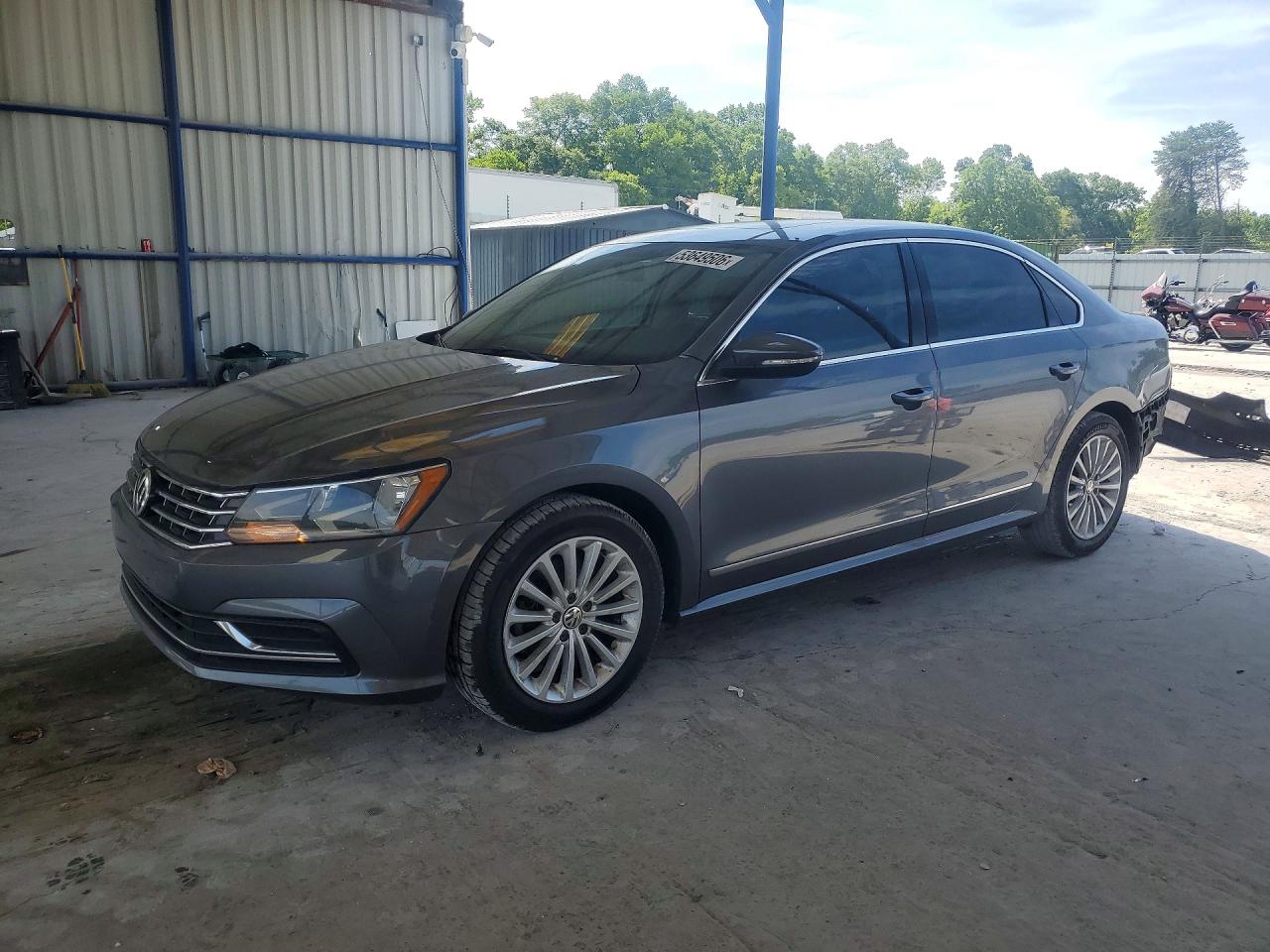 Salvage Volkswagen Passat Image