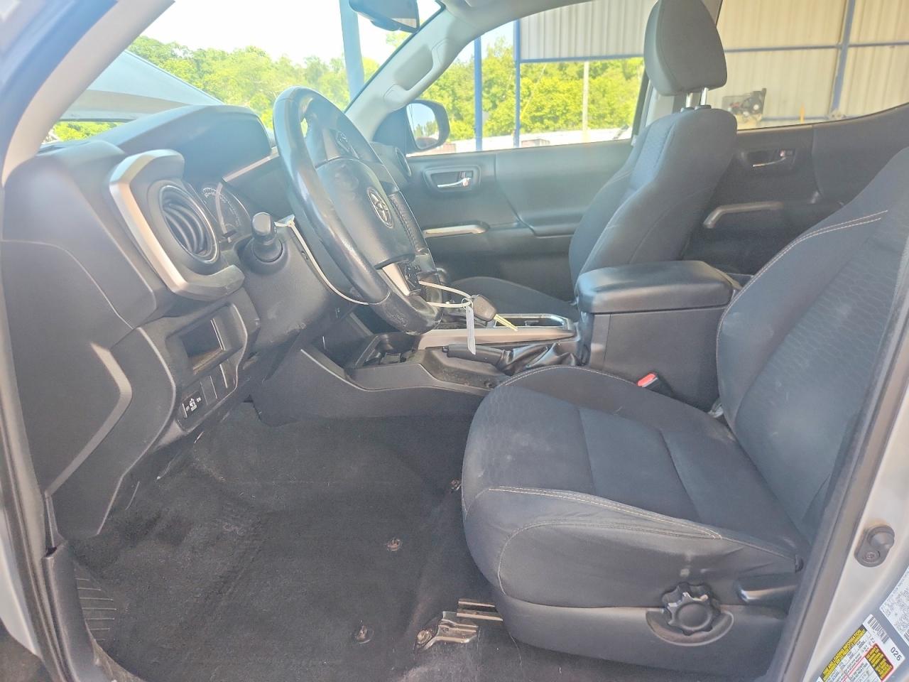 Toyota Tacoma Sr5 V6