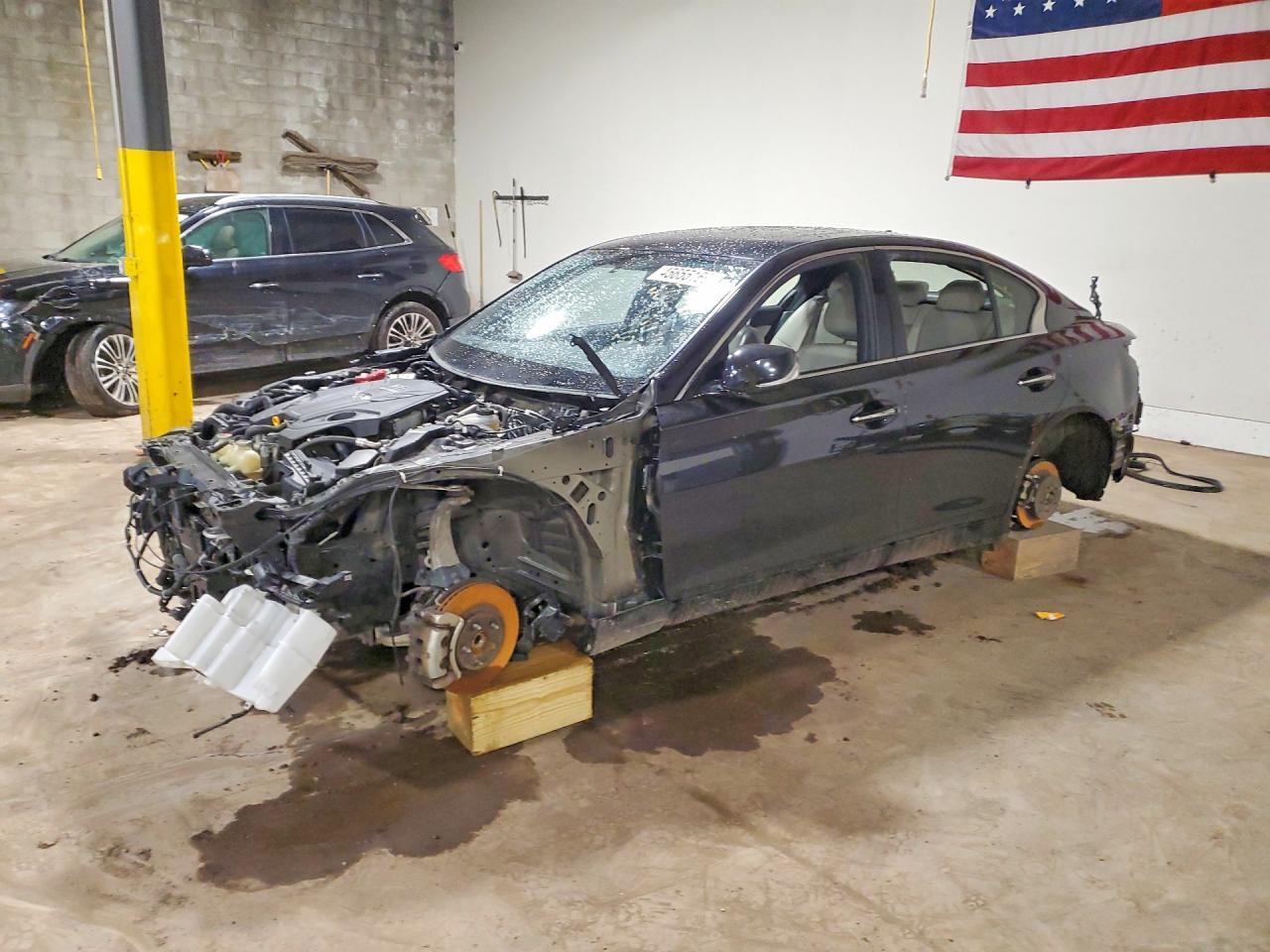 Salvage INFINITI Q50 Image