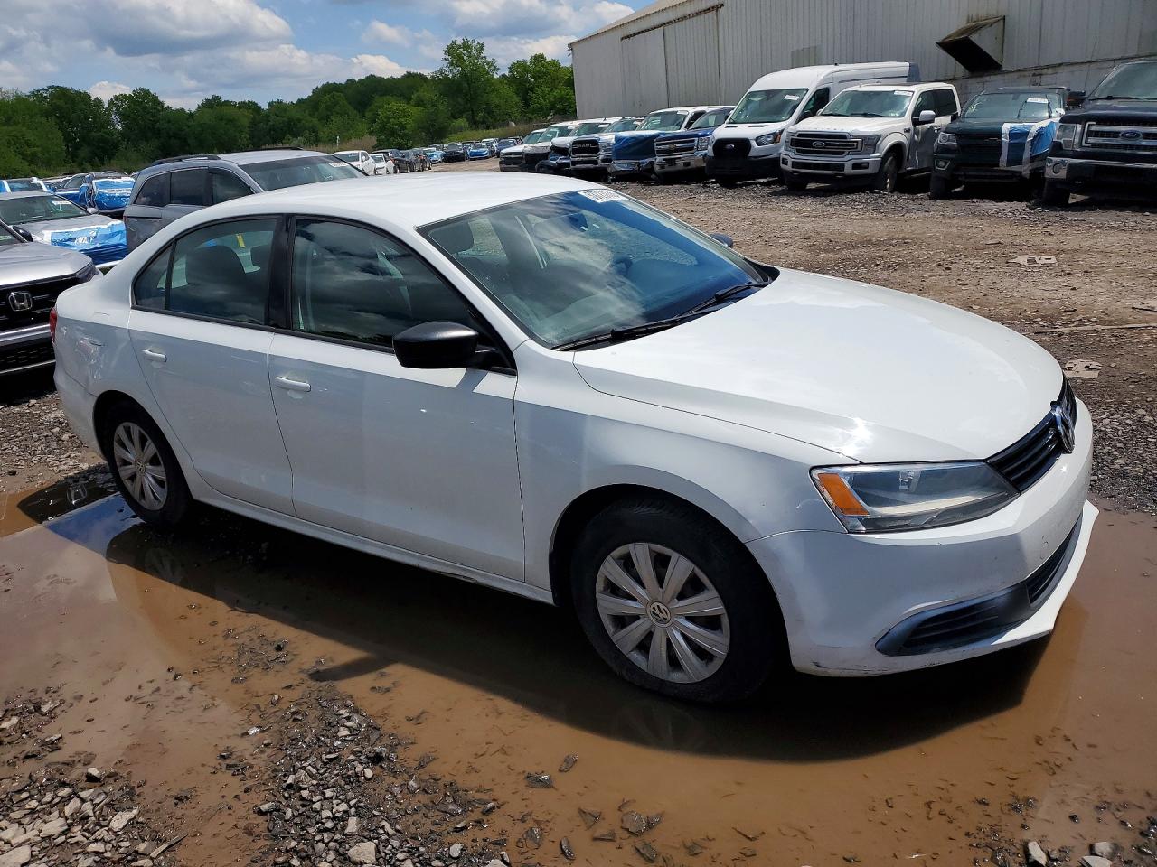 Volkswagen Jetta Base